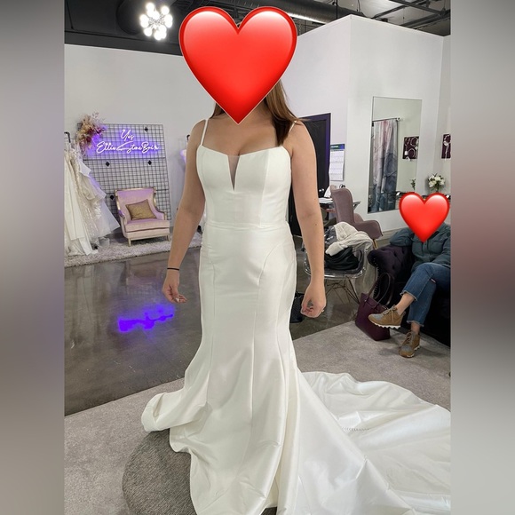 Abella by Allure E308 -Laila Wedding Dress -BRAND NEW NEVER WORN NEVER ALTERED - Picture 2 of 8